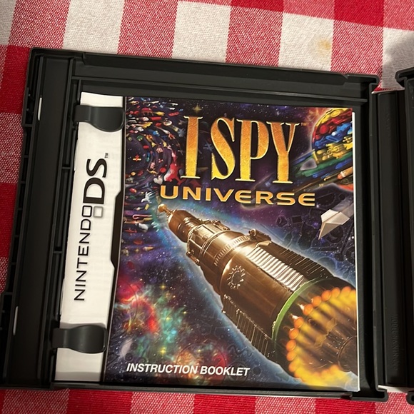 Nintendo DS I SPY Universe game - Picture 3 of 4